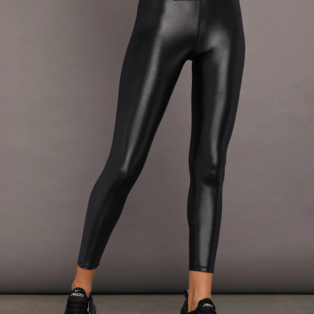 Legging in Takara Shine from Carbon38